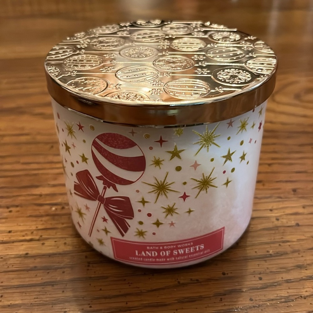 Bath & Body Works Land of Sweets sugared‎ pomegranate three wick candle, NWT